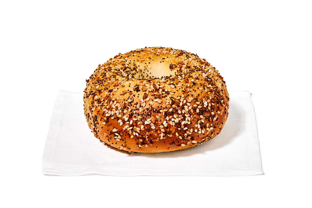 manhattan bagel everything bagel