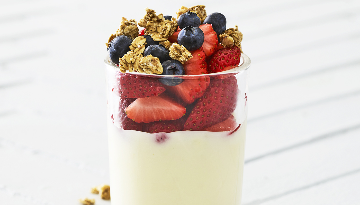 yogurt parfait with strawberries blueberries and granola