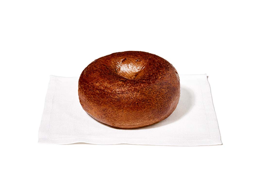 manhattan bagel pumpernickel bagel