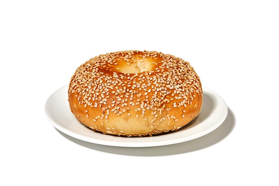 manhattan bagel sesame bagel