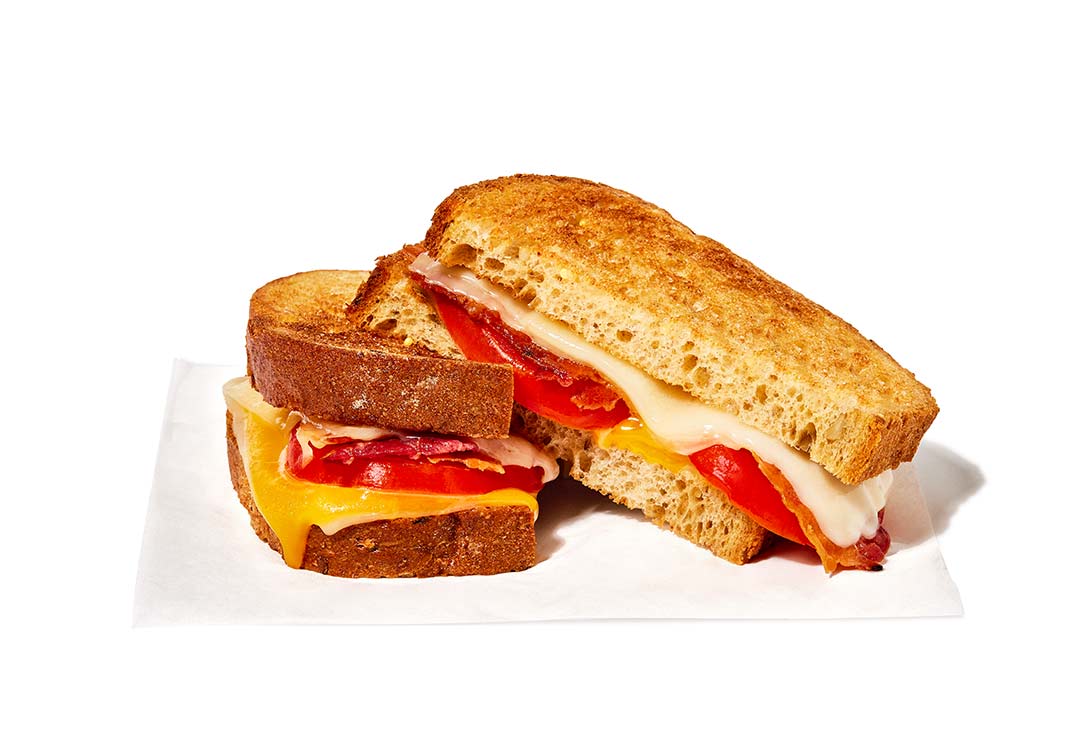 grilled cheese with tomato and bacon